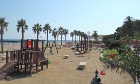 Spielplatz am Strand Spielplatz am Strand